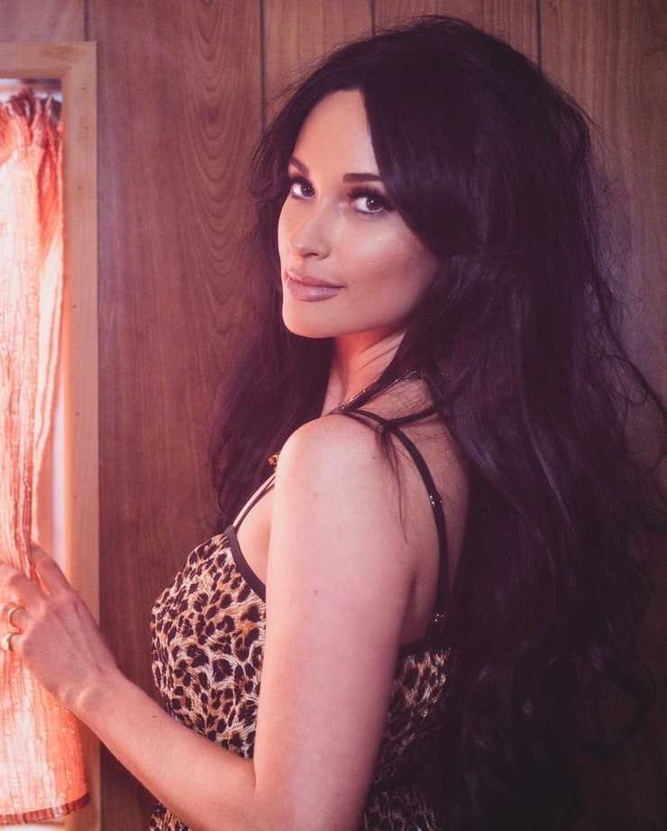 49 Nude Pictures Of Kacey Musgraves Are Excessively Damn Engaging The