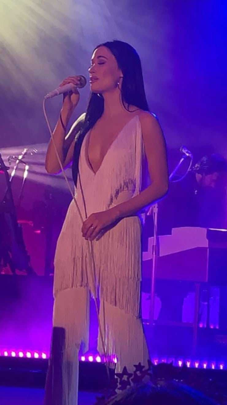 49 Nude Pictures Of Kacey Musgraves Are Excessively Damn Engaging