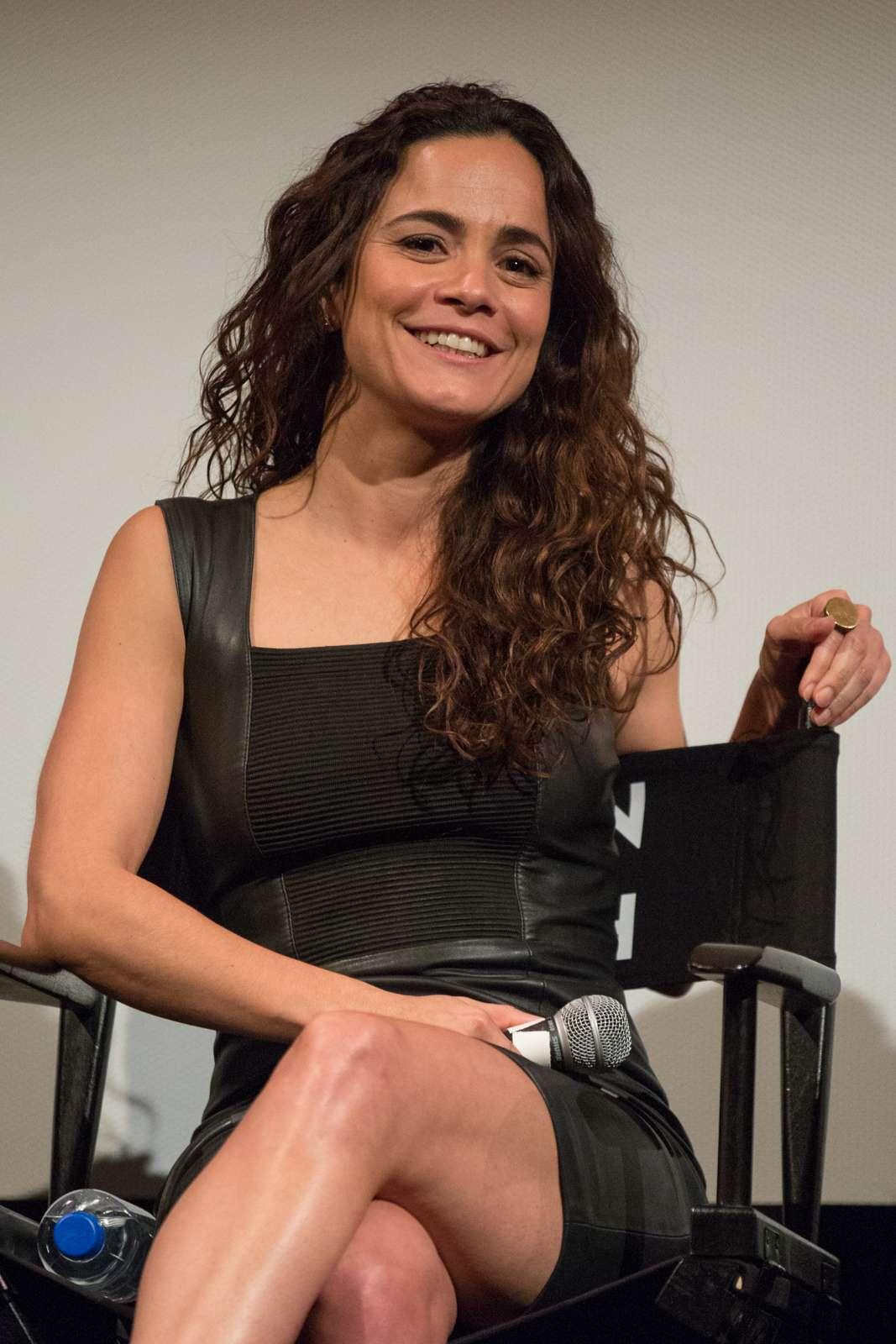 Hottest Alice Braga Big Butt Pictures Are Simply Excessively Damn Hot The Viraler