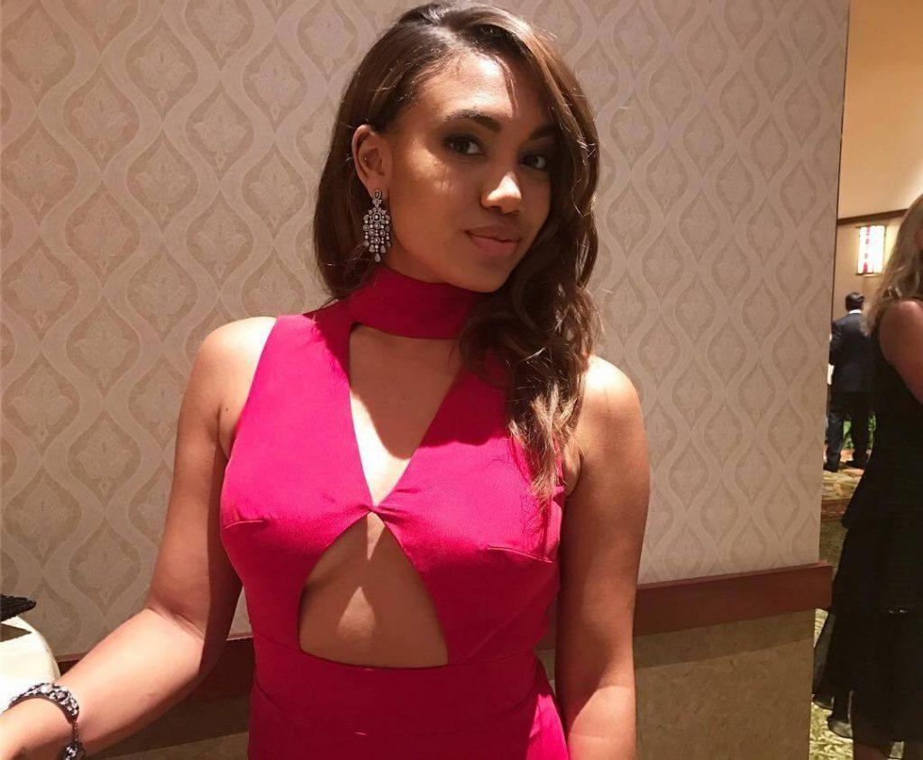 Paige Hurd Nude Pictures Which Makes Her An Enigmatic Glamor Quotient