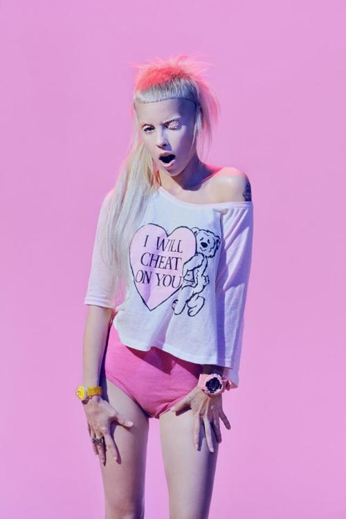 Sexy Yolandi Visser Boobs Pictures Will Spellbind You With Her