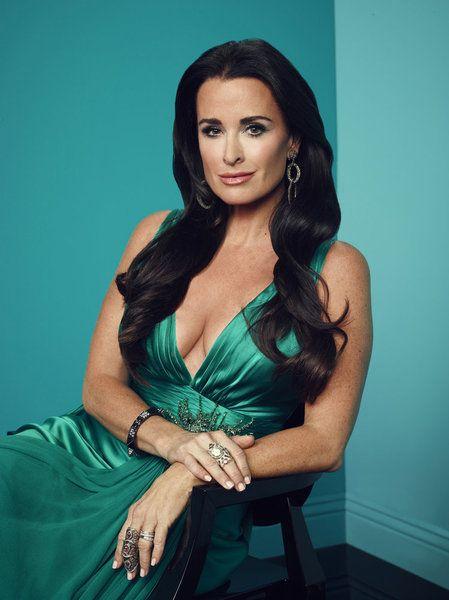 Hot Pictures Of Kyle Richards Which Expose Her Sexy Body The Viraler