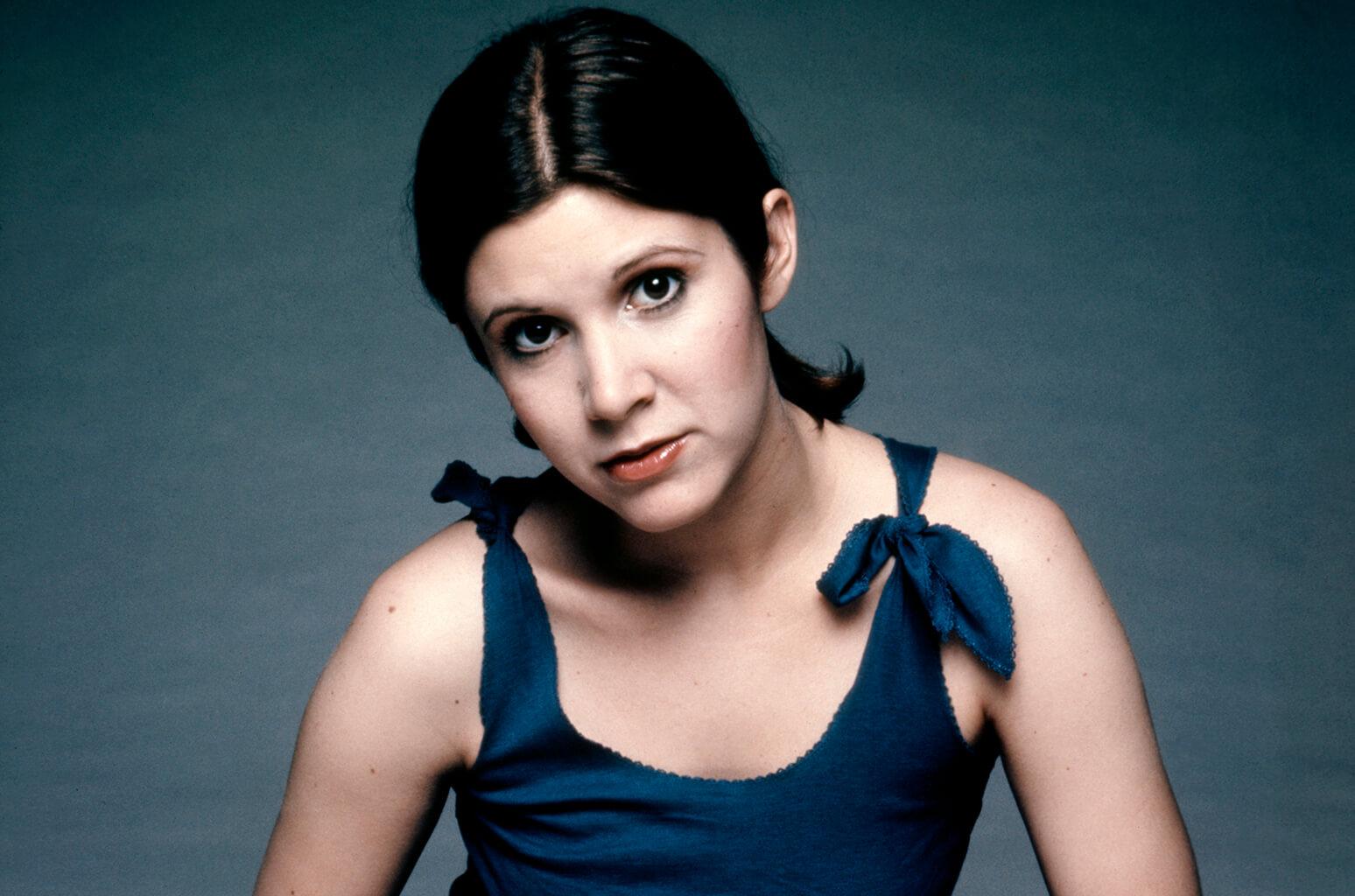 Hot Pictures Of Carrie Fisher Will Drive You Nuts For Her The Viraler