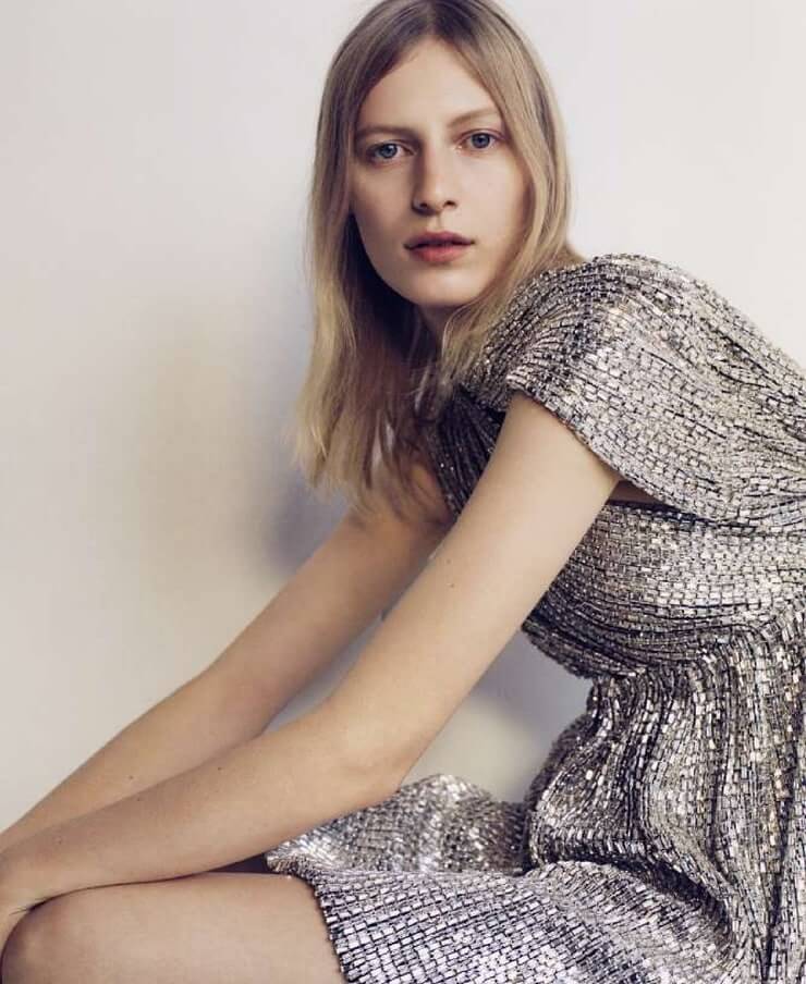 49 Hot Pictures of Julia Nobis Will Make You An Addict Of Her Beauty | Best Of Comic Books