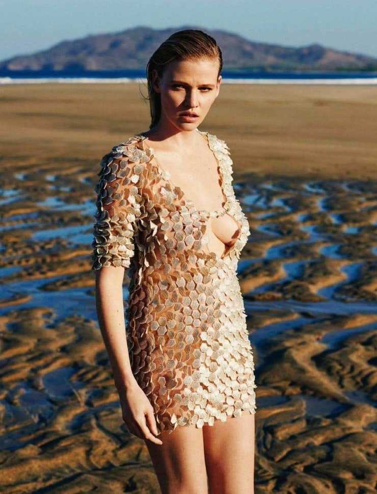 49 Hot Pictures Of Lara Stone Which Are Absolutely Mouth-Watering | Best Of Comic Books