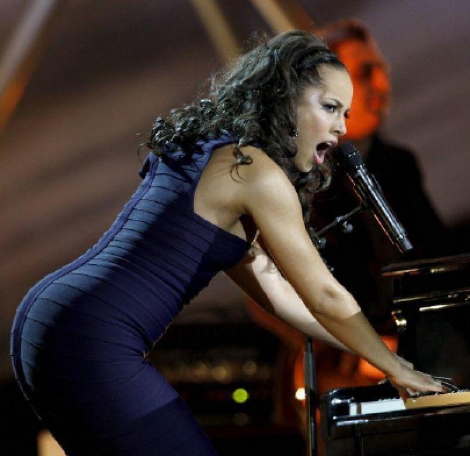 49 Hottest Alicia Keys Big Butt Pictures Are Going To Make You Skip Heartbeats | Best Of Comic Books