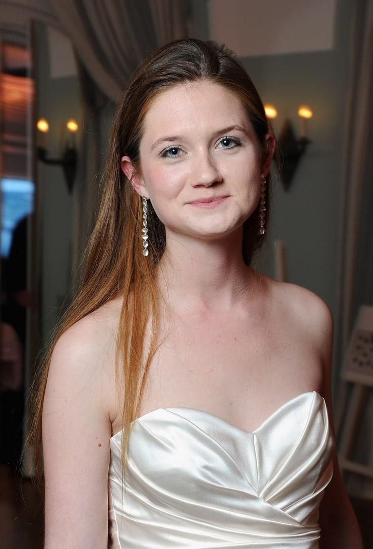49 Hottest Bonnie Wright Big Butt Pictures Will Make You Want To Jump Into Bed With Her | Best Of Comic Books