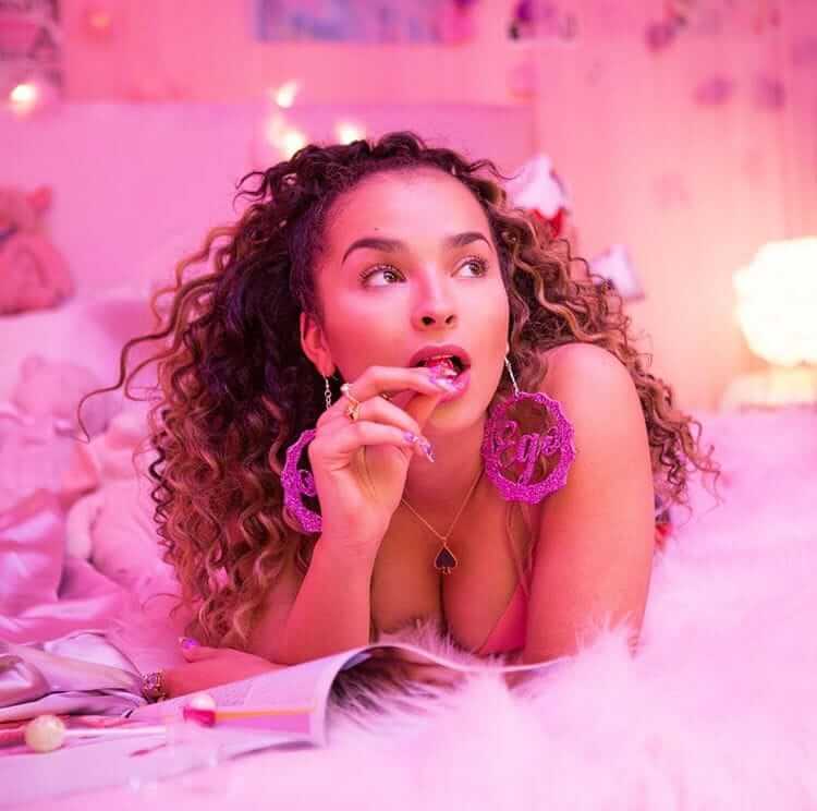 49 Hottest Ella Eyre Bikini Pictures Proves She Is A Shining Light Of Beauty | Best Of Comic Books