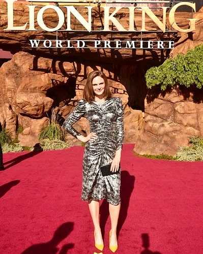 49 Hottest Emily Deschanel Bikini Pictures Shows God Took Sweet Time To Make Her | Best Of Comic Books
