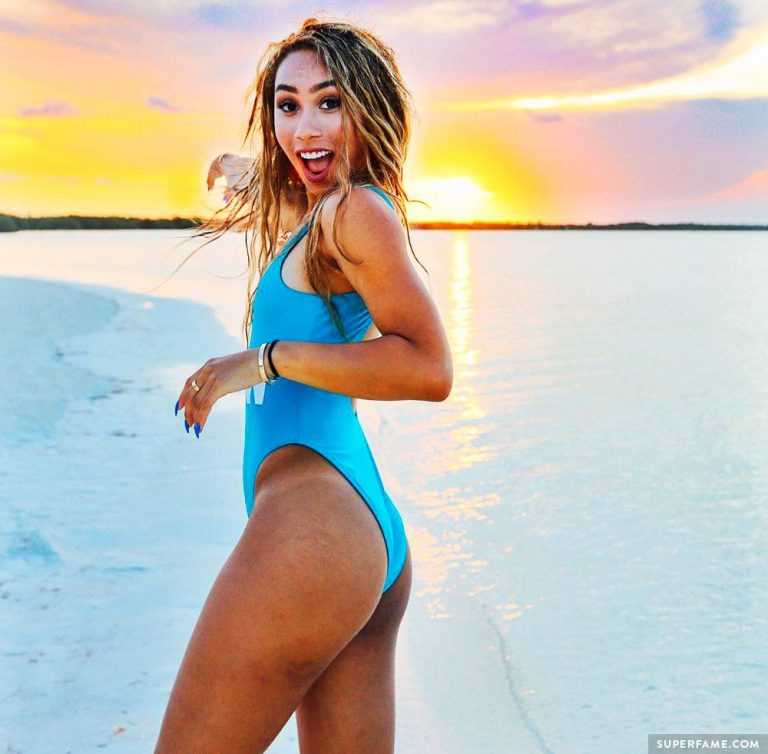 49 Hottest Eva Gutowski Bikini Pictures Will Blow Your Minds | Best Of Comic Books