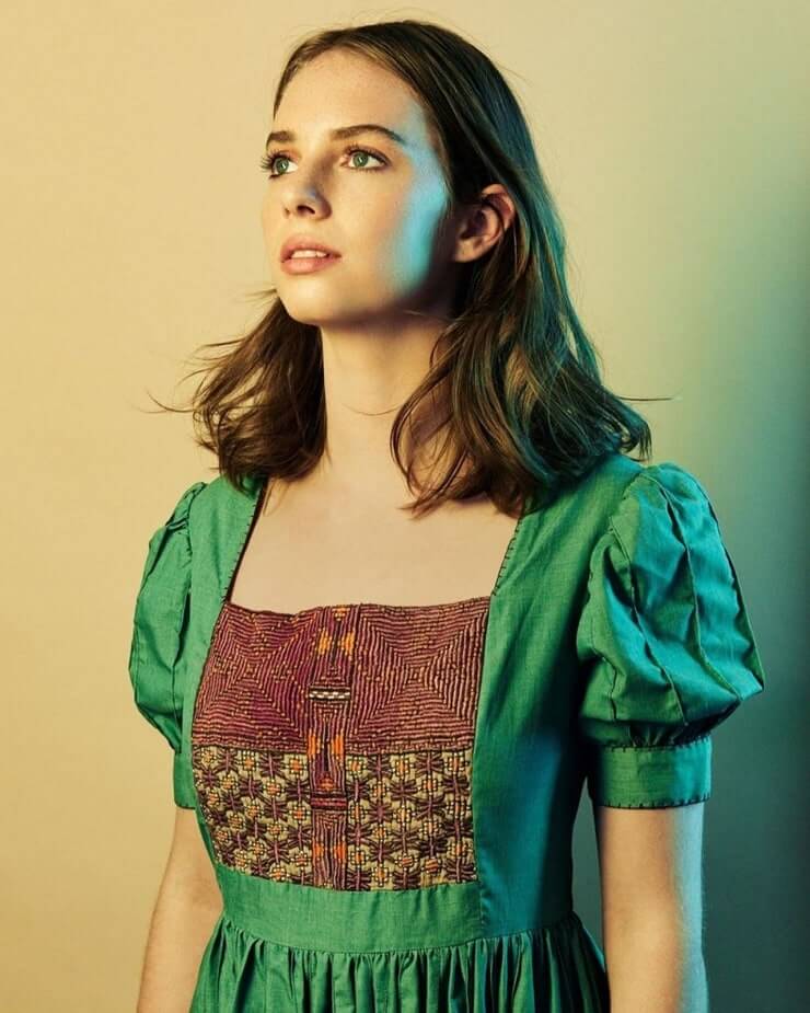 49 Hottest Maya Hawke Bikini Pictures Will Motivate You To Win Her Over | Best Of Comic Books