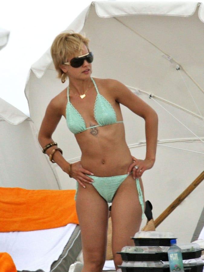 49 Hottest Mena Suvari Bikini Pictures Show Why Everyone Loves Her So Much | Best Of Comic Books
