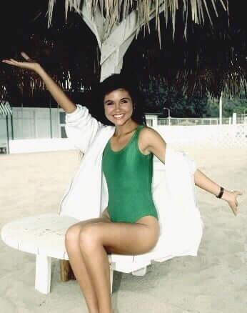 49 Hottest Tiffani Thiessen Bikini pictures Will Leave You Panting For Her | Best Of Comic Books