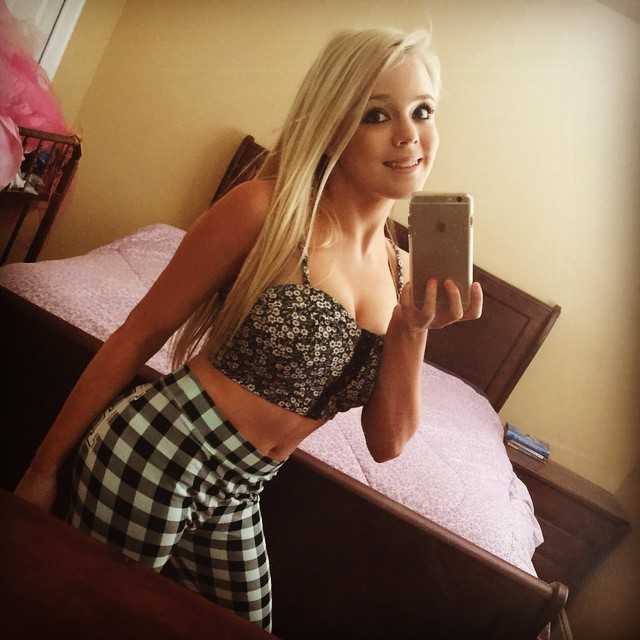 51 Hot Pictures Of Blondiewondie Are Hot As Hellfire | Best Of Comic Books
