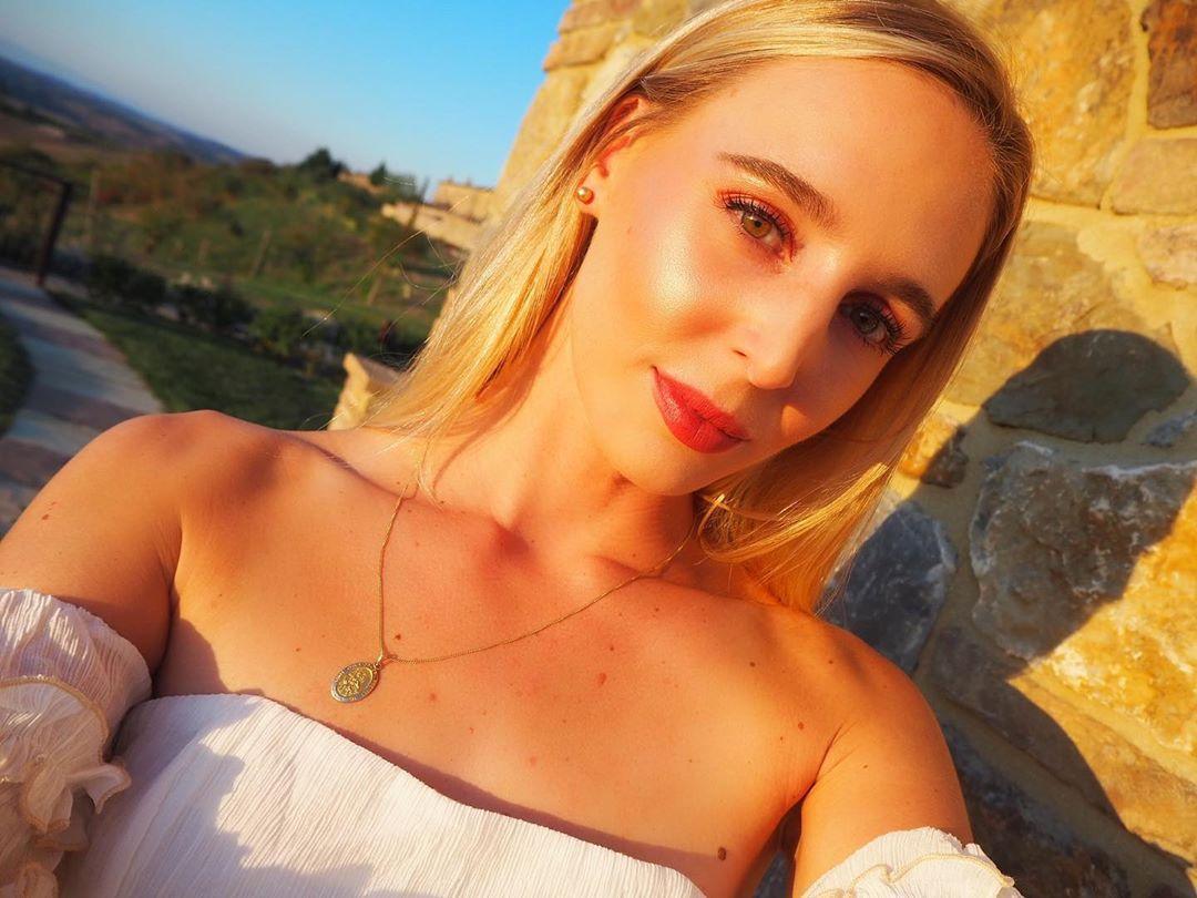 51 Hot Pictures Of Naomi Broady Are A Charm For Her Fans | Best Of Comic Books