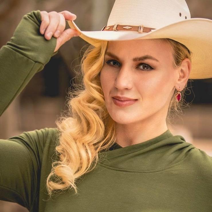 51 Hot Pictures Of Valentina Shevchenko Are Simply Excessively Damn Hot | Best Of Comic Books
