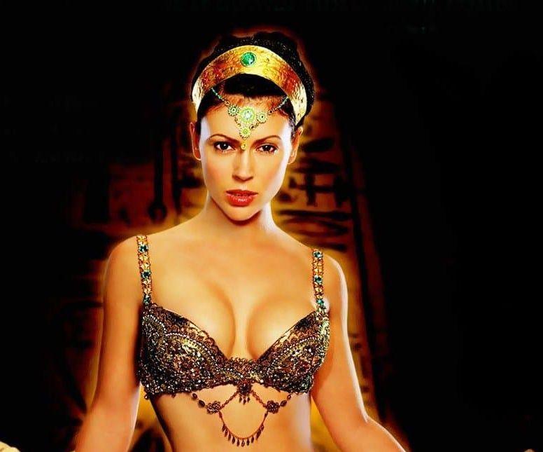 51 Hottest Alyssa Milano Big Butt Pictures That Are Essentially Perfect | Best Of Comic Books