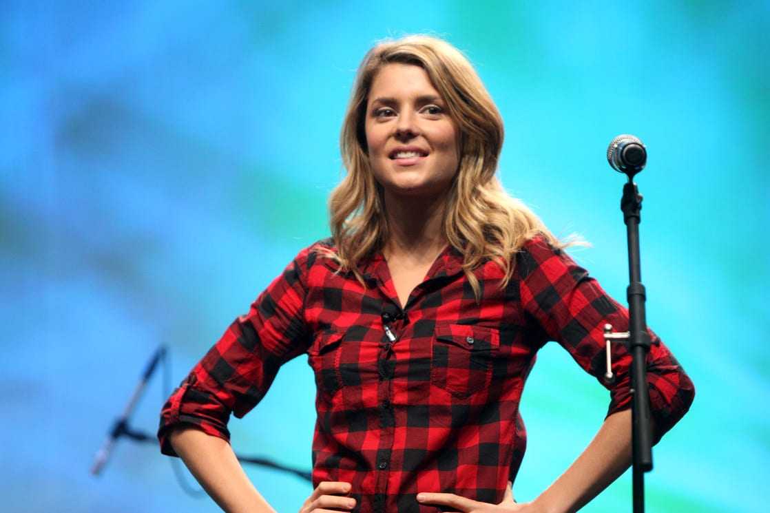 51 Hottest Grace Helbig Big Butt Pictures That Are Basically Flawless | Best Of Comic Books
