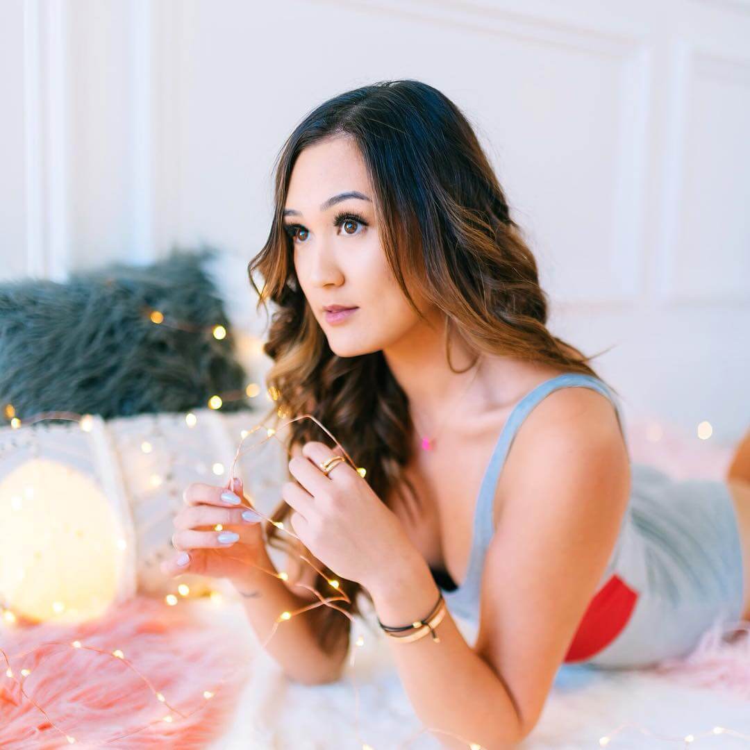 51 Hottest LaurDIY Big Butt Pictures Which Will Make You Swelter All Over | Best Of Comic Books