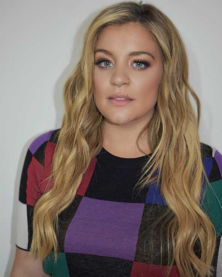 51 Hottest Lauren Alaina Big Butt Pictures Are Incredibly Excellent | Best Of Comic Books