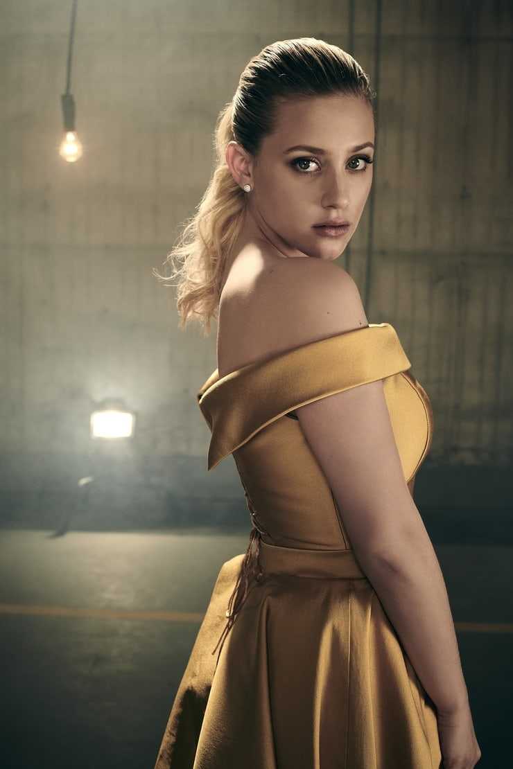 51 Hottest Lili Reinhart Big Butt Pictures Will Leave You Panting For Her | Best Of Comic Books