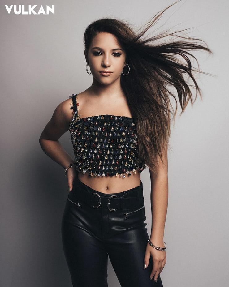 51 Hottest Mackenzie Ziegler Big Butt Pictures Are A Genuine Exemplification Of Excellence | Best Of Comic Books
