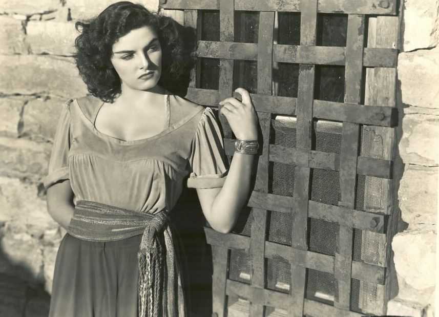 51 Sexy Jane Russell Boobs Pictures Showcase Her Ideally Impressive Figure | Best Of Comic Books