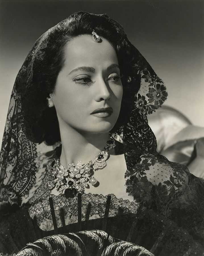51 Sexy Merle Oberon Boobs Pictures Are A Charm For Her Fans | Best Of Comic Books