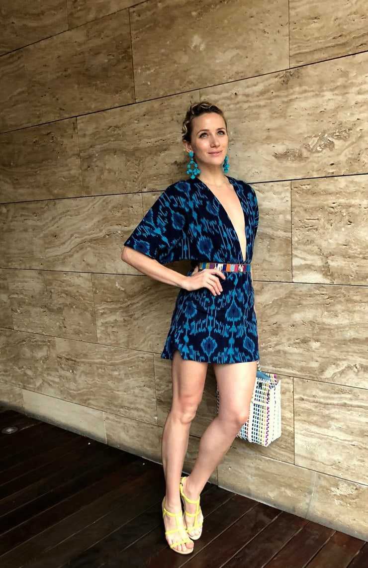 55+ Hot Pictures Of Shantel VanSanten That Are Simply Gorgeous | Best Of Comic Books