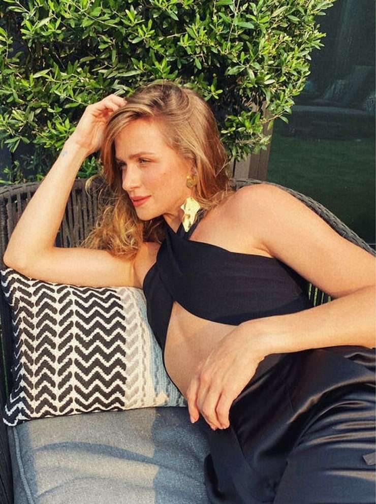 55+ Hot Pictures Of Shantel VanSanten That Are Simply Gorgeous | Best Of Comic Books