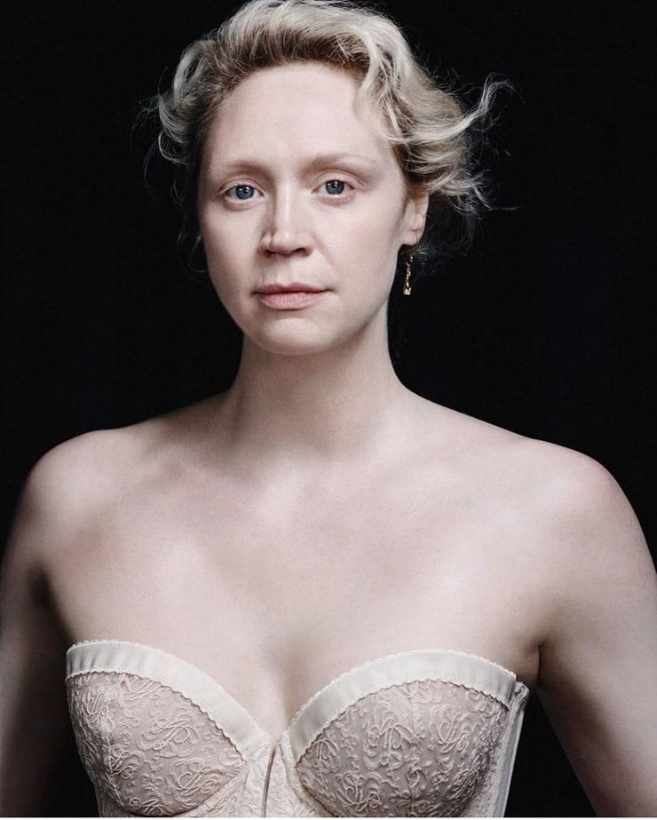 60+ Sexy Gwendoline Christie Boobs Pictures Will Keep You Up At Nights | Best Of Comic Books