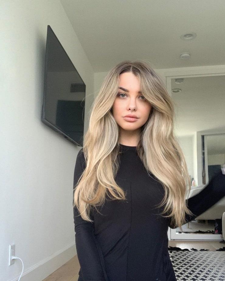 61 Sexy Emily Sears Boobs Pictures Which Will Shake Your Reality | Best Of Comic Books