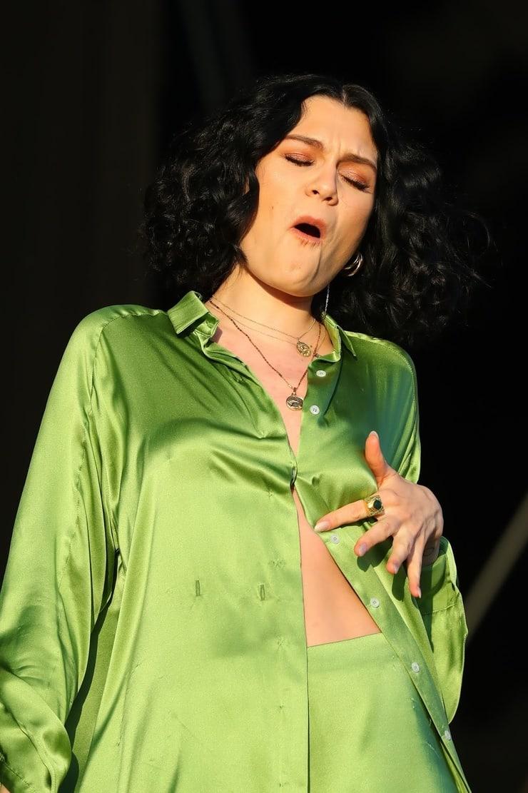 61 Sexy Jessie J Boobs Pictures Are Really Epic | Best Of Comic Books