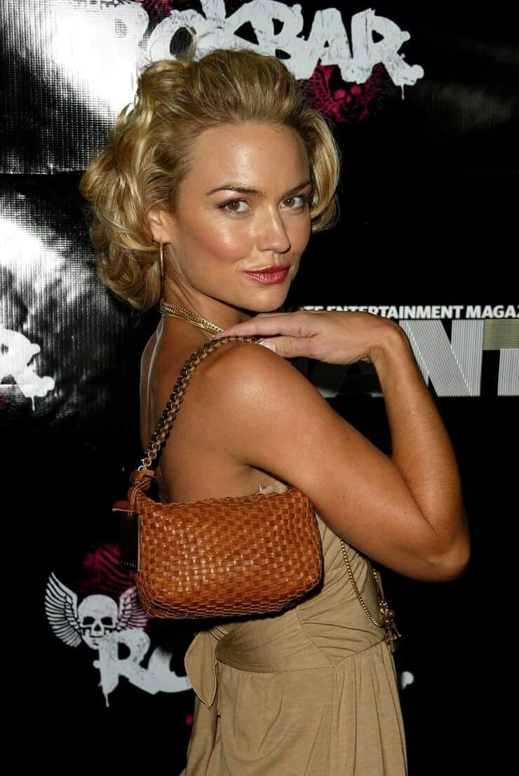 63 Kelly Carlson Sexy Pictures Will Literally Hypnotise With Her Physique | Best Of Comic Books