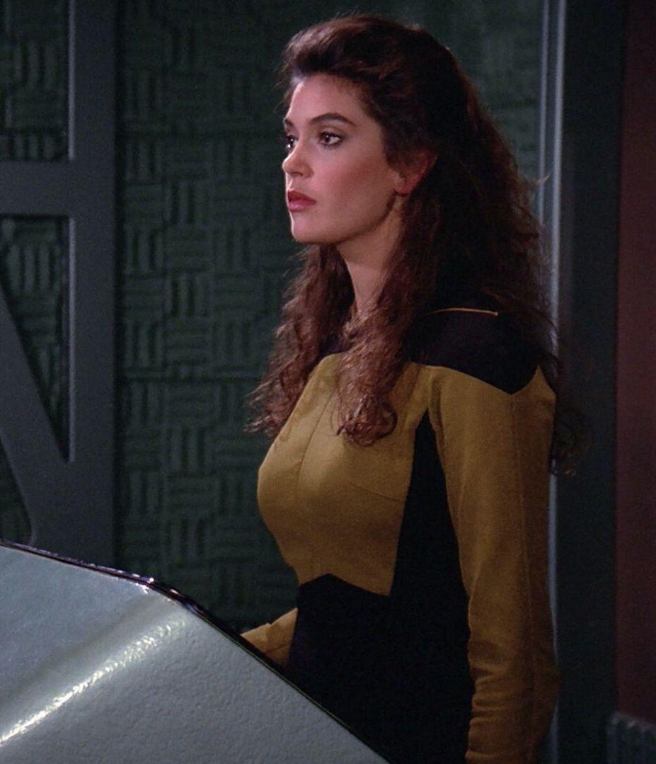 Top 35 Sexiest Star Trek Female Characters Of All Time | Best Of Comic Books