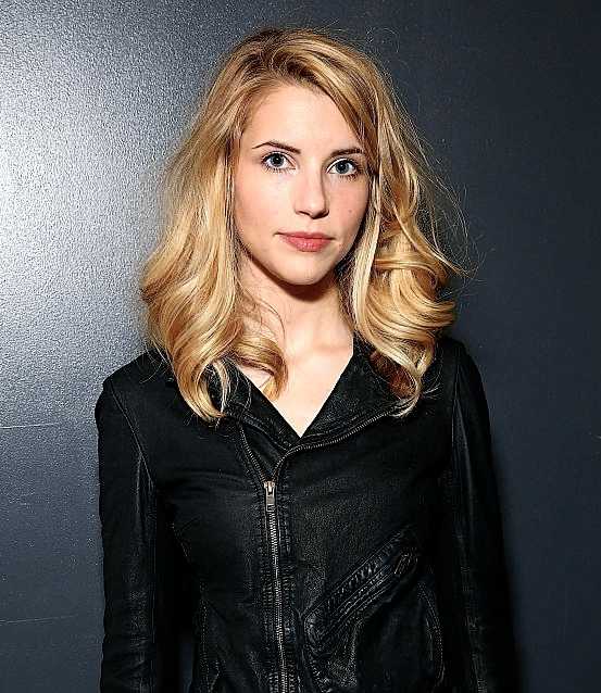 28 Hot Pictures Of Wallis Currie-Wood Will Leave You Gasping For Her | Best Of Comic Books