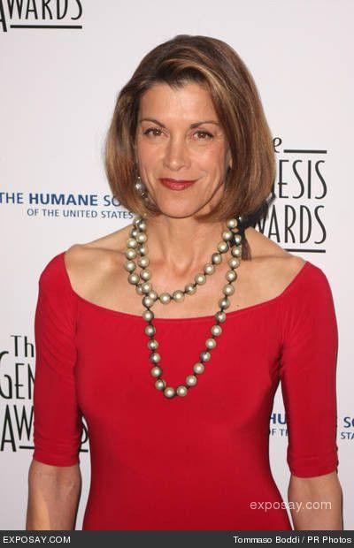 30 Hot Pictures Of Wendie Malick Which Expose Her Sexy Hour-glass Figure | Best Of Comic Books