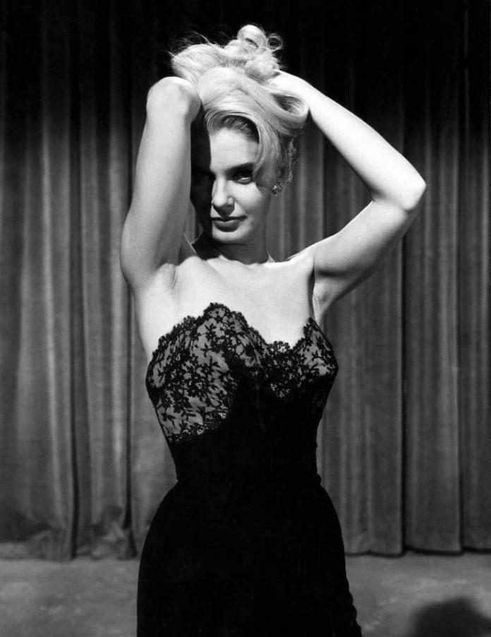 34 Joanne Woodward Nude Pictures Which Are Unimaginably Unfathomable | Best Of Comic Books