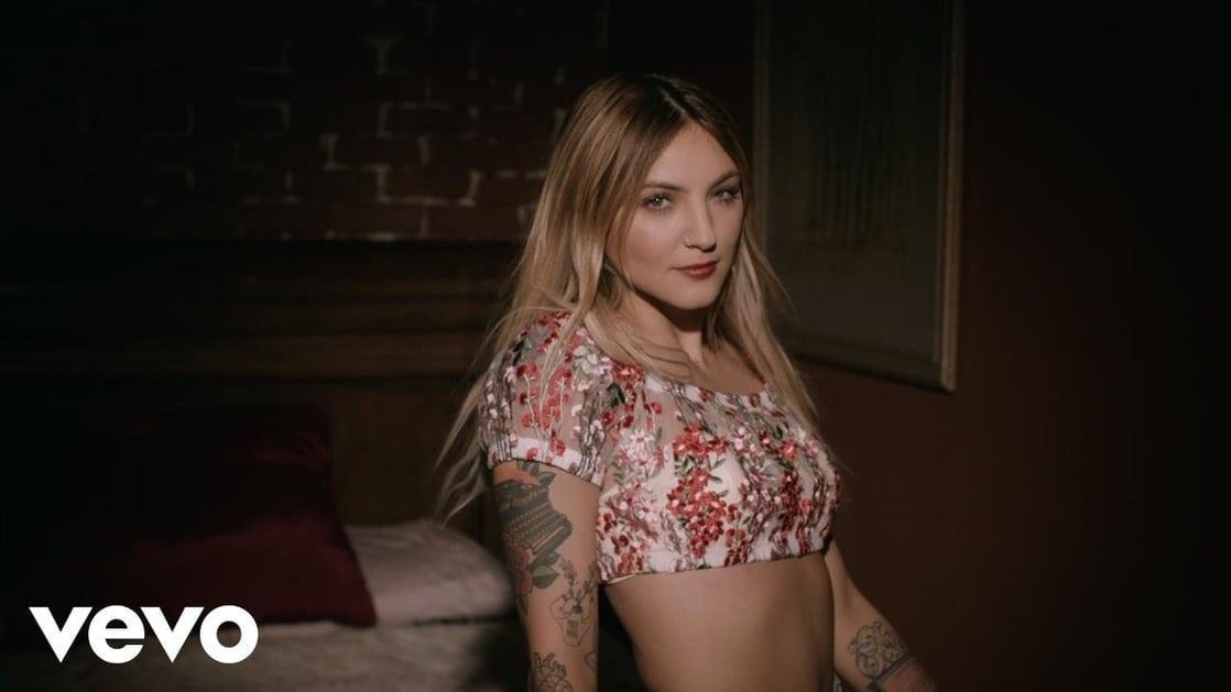 34 Julia Michaels Nude Pictures Will Put You In A Good Mood | Best Of Comic Books