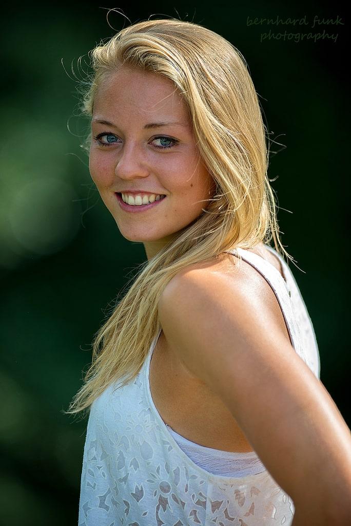 38 Hot Pictures Of Carina Witthöft Will Make You Fall In Love With Tennis | Best Of Comic Books