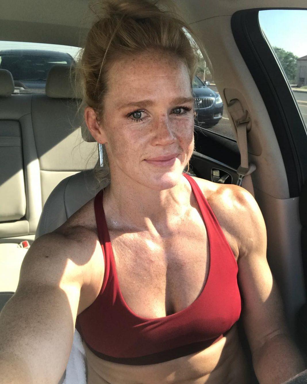 Holly Holm  nackt