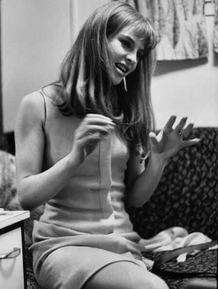 39 Nude Pictures Of Julie Christie Will Drive You Wildly Enchanted With This Dashing Damsel | Best Of Comic Books