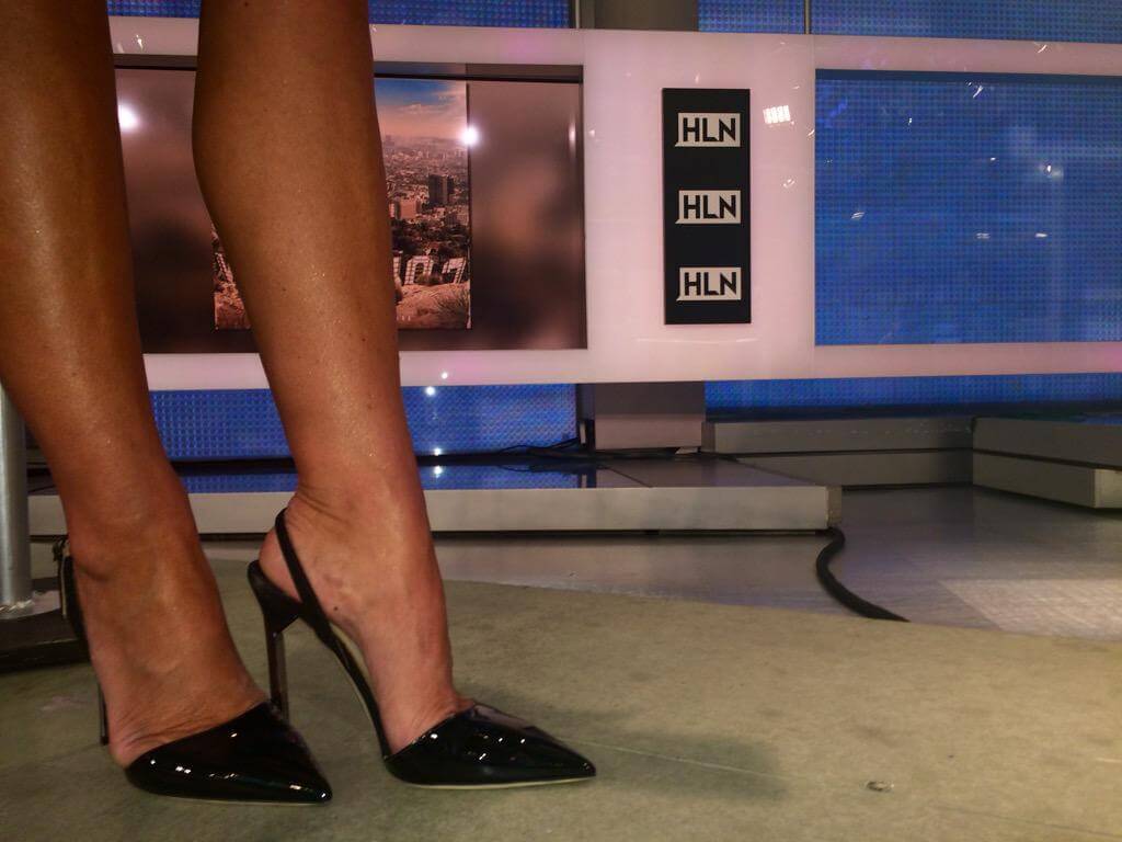 40 Sexy Robin Meade Feet Pictures Are So Damn Hot That You Can’t Contain It | Best Of Comic Books