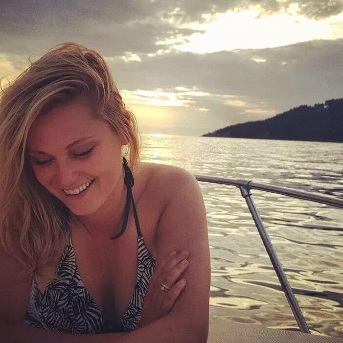 41 Nude Pictures Of Eliza Taylor Demonstrate That She Is A Gifted Individual | Best Of Comic Books