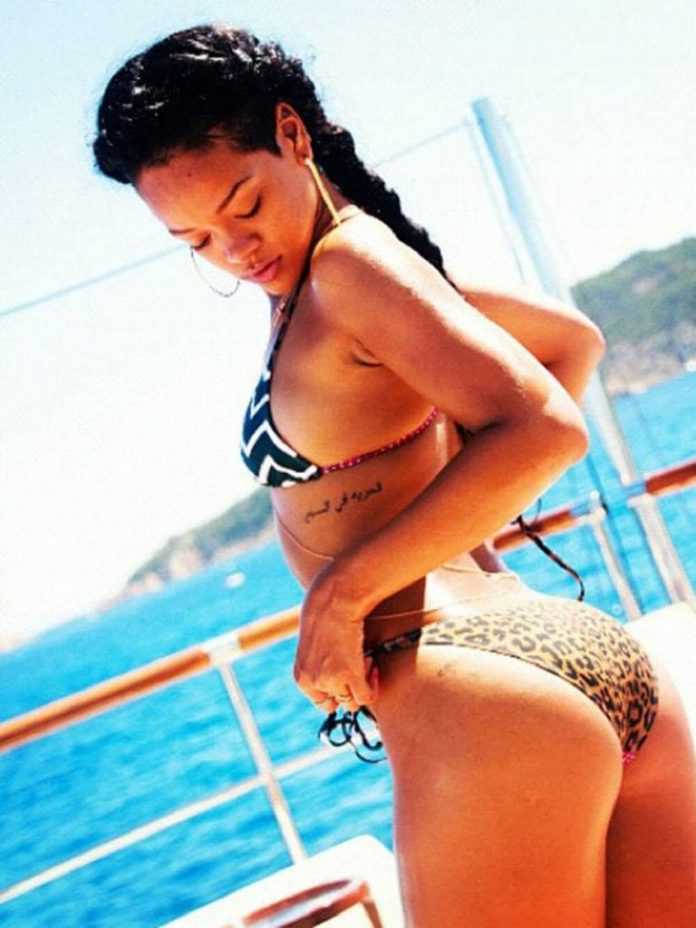 41 Nude Pictures Of Rihanna That Will Make You Begin To Look All Starry Eyed At Her | Best Of Comic Books