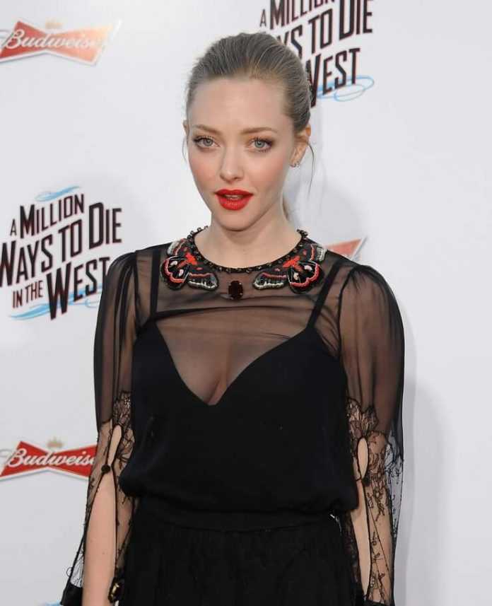 42 Nude Pictures Of Amanda Seyfried That Are Basically Flawless