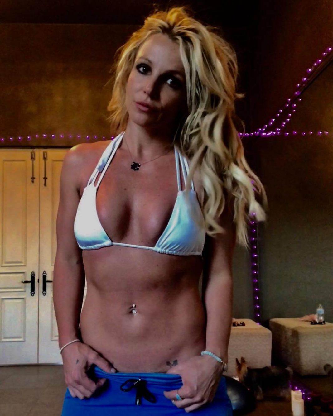 42 Nude Pictures Of Britney Spears Which Demonstrate She Is The Hottest Lady On Earth | Best Of Comic Books