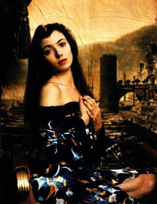 42 Nude Pictures Of Mia Sara Which Demonstrate She Is The Hottest Lady On Earth | Best Of Comic Books