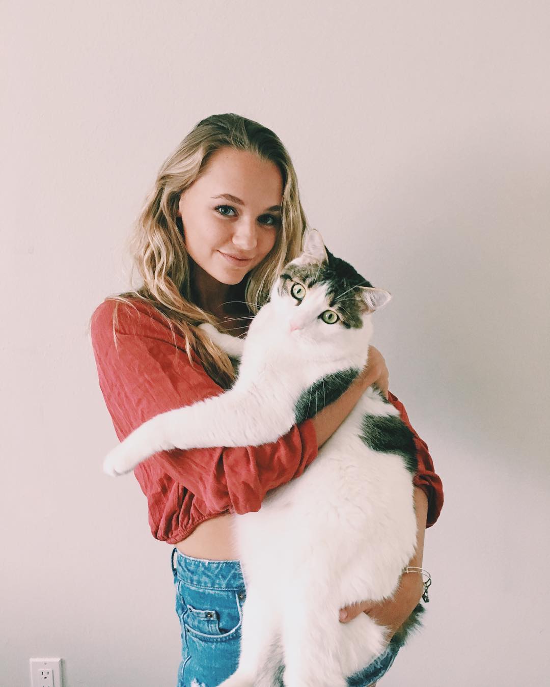 44 Hot And Sexy Pictures Of Madison Iseman Will Get You Hot Under Your Collars | Best Of Comic Books