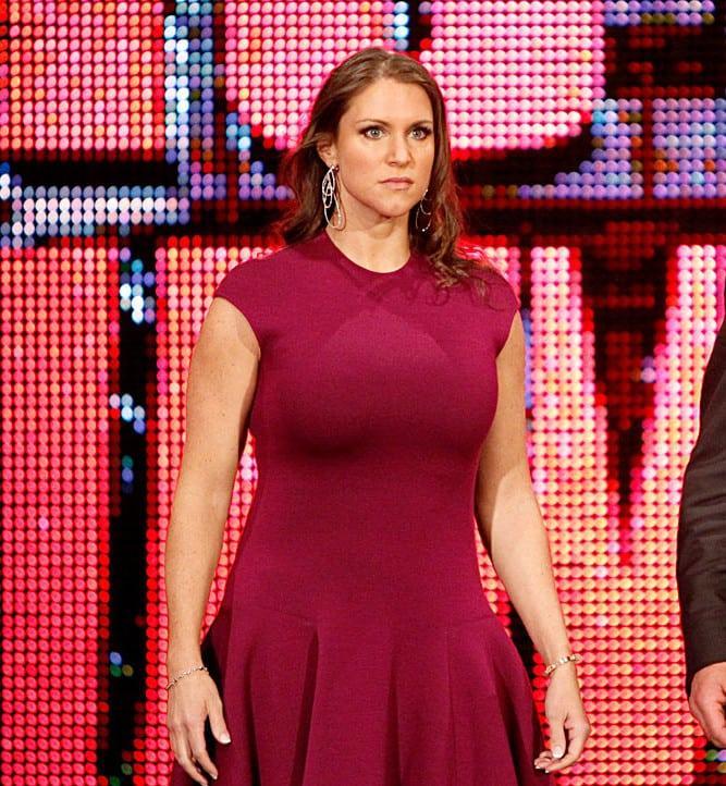 46 Stephanie Mcmahon Nude Pictures Present Her Wild Side Glamor The Viraler